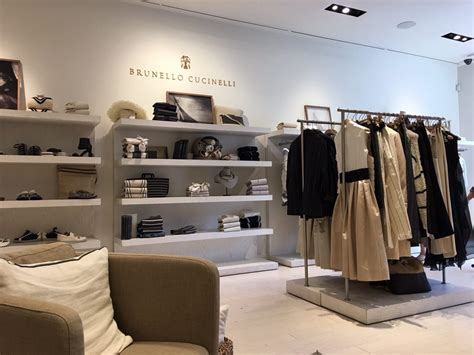 BRUNELLO CUCINELLI OUTLET .